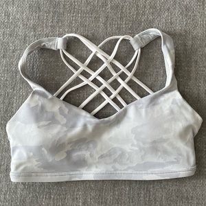 Lululemon free to be bra size 6